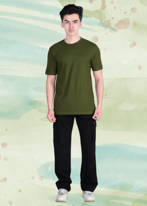 Upgrade your everyday wardrobe with this men’s army green round neck regular fit T-shirt, designed for a clean and versatile look. Made from soft, breathable fabric, it ensures all-day comfort and durability. The classic round neck and regular fit offer a timeless style, perfect for casual wear or layering. Pair this army green T-shirt with jeans or cargos for a smart, effortless outfit.